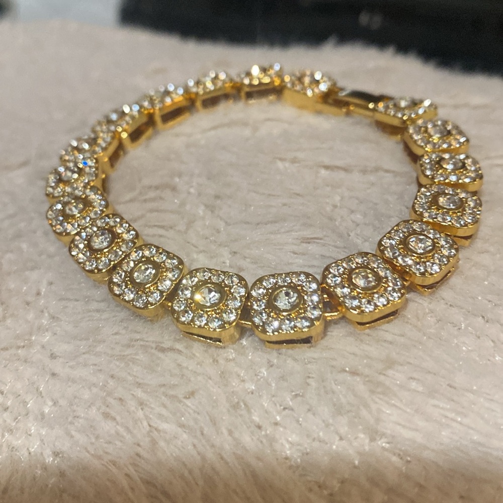 Elegant Gold and Silver Bracelet